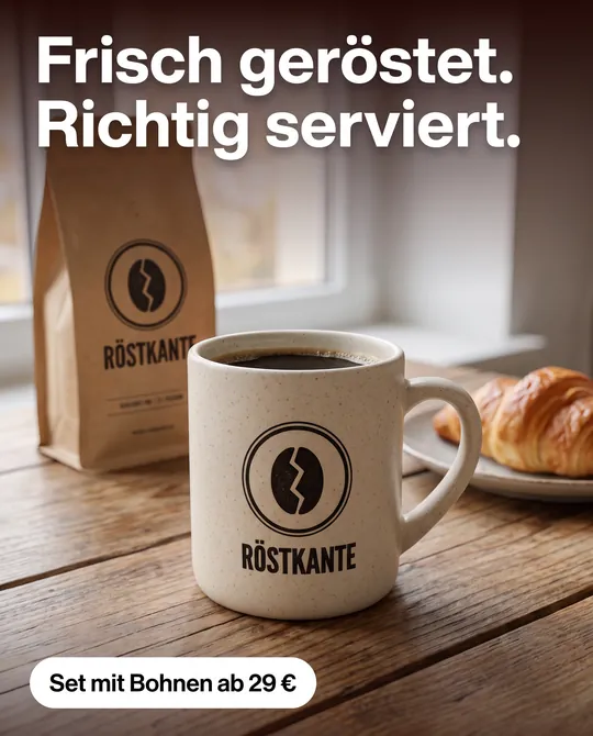 Frühstücks-Anzeige mit Becher, Kaffeetüte und Croissant, erzeugt mit Nano Banana Pro