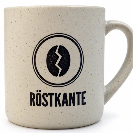 Erster Versuch der Detailaufnahme: der ganze Becher, nur etwas näher